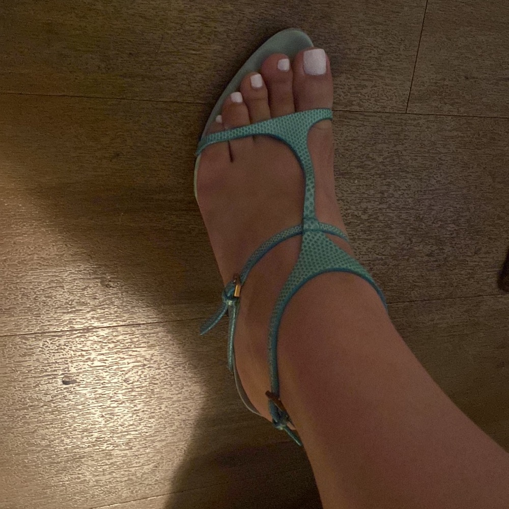 Gucci Turquoise Strappy T-strap Heels - Picture 6 of 7
